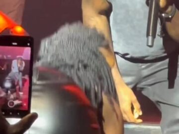 NUDE VIDEO: Girl Showed Her Pussy While Dancing Erotically Without Wearing No Pants With Ya Levis On Stage During Raha Rave in Kenya (18+) NUDE VIDEO: Girl Showed Her Pussy While Dancing Erotically Without Wearing No Pants With Ya Levis On Stage During Raha Rave in Kenya (18+)
