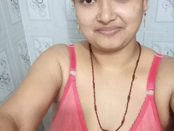 Mature Indian MILF Nude Bath And Video Call (WATCH 18+) Mature Indian MILF Nude Bath And Video Call (WATCH 18+)