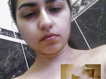 Pakistani Hijabi Slut Amina Nude Flaunting Her Boobs (18+)