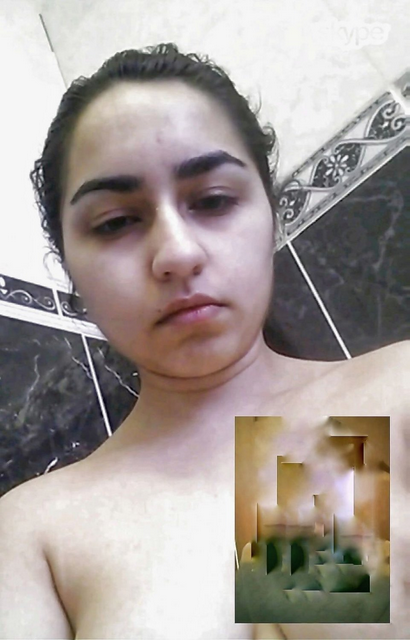 Pakistani Hijabi Slut Amina Nude Flaunting Her Boobs (18+)