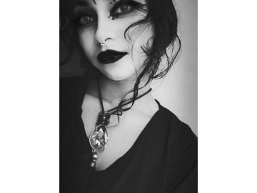 Razz Indian Girl Nudes Flaunting Her Boobs