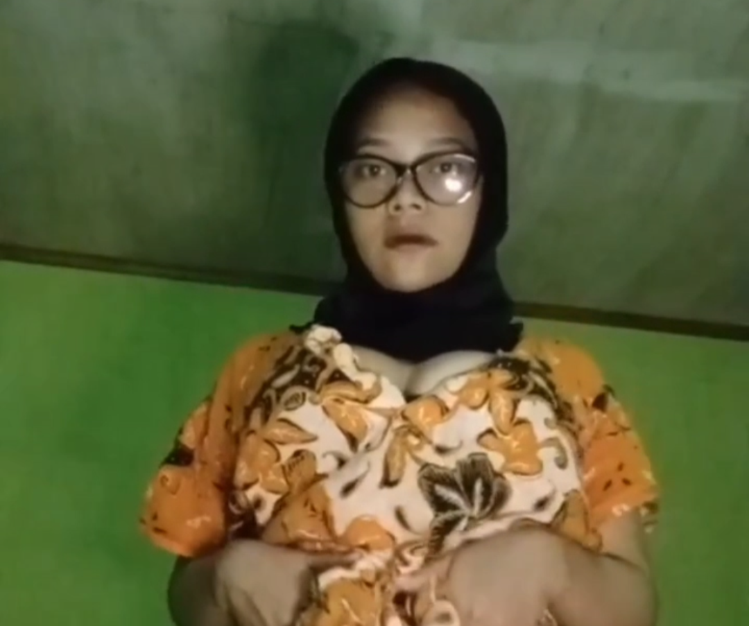 Hijabers Mbak Sarah Xxx Video (FULL VIDEO 18+)