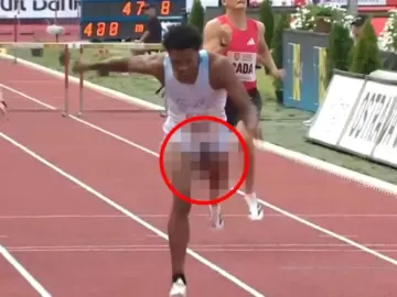 Chris Robinson Xxx Video Exposing His Panis During Race (FULL VIDEO 18+) Chris Robinson Xxx Video Exposing His Panis During Race (FULL VIDEO 18+)