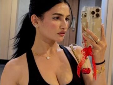 Hot Insta Model Sassy Poonam Xxx Video Flashing Her Boobs (FULL VIDEO 18+)