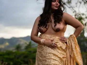 Desi Model Saroni Roy Xxx Flashes Her Massive Boobs  (FULL VIDEO 18+) Desi Model Saroni Roy Xxx Flashes Her Massive Boobs (FULL VIDEO 18+)